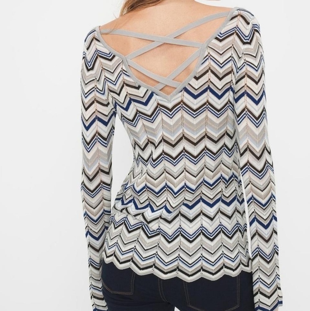 White House Black Market zigzag knit top - new!